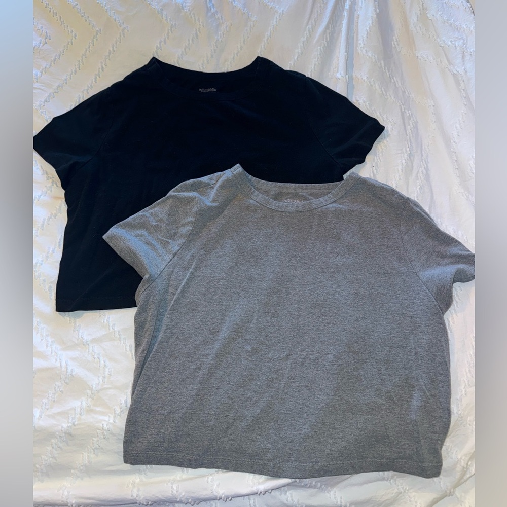 2 Pack Basic Crop Tees - Picture 6 of 8